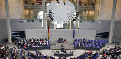 Chińczycy „heilowali” pod Reichstagiem. Usłyszeli zarzuty