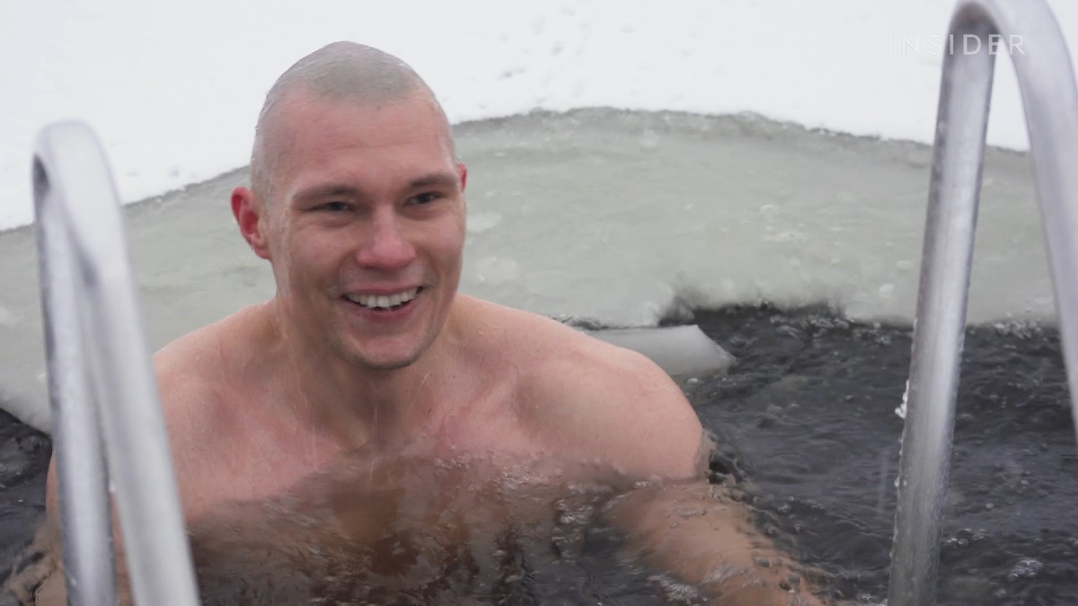 Skazany na dożywocie, a uczy się AI i kąpie w lodowatym jeziorze. Tylko w Finlandii