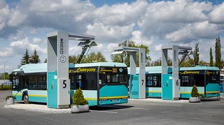 Samorządy napędzają elektromobilność