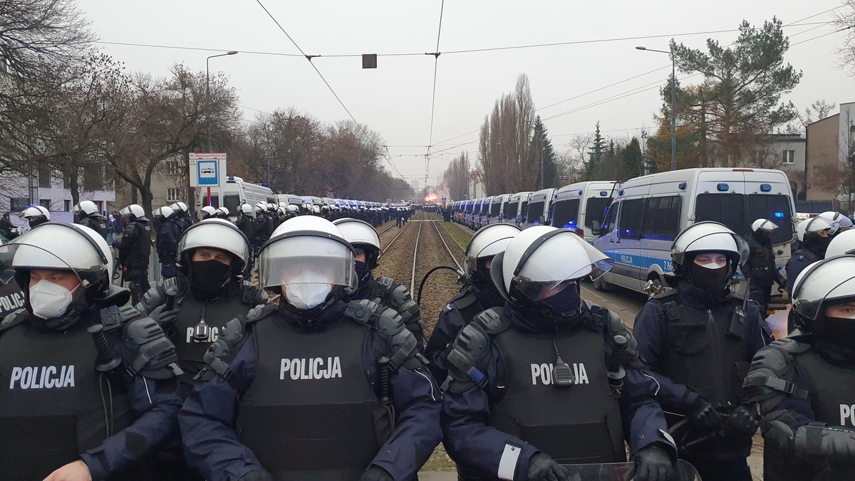 Sylwester przed domem Kaczyńskiego? Policja komentuje 