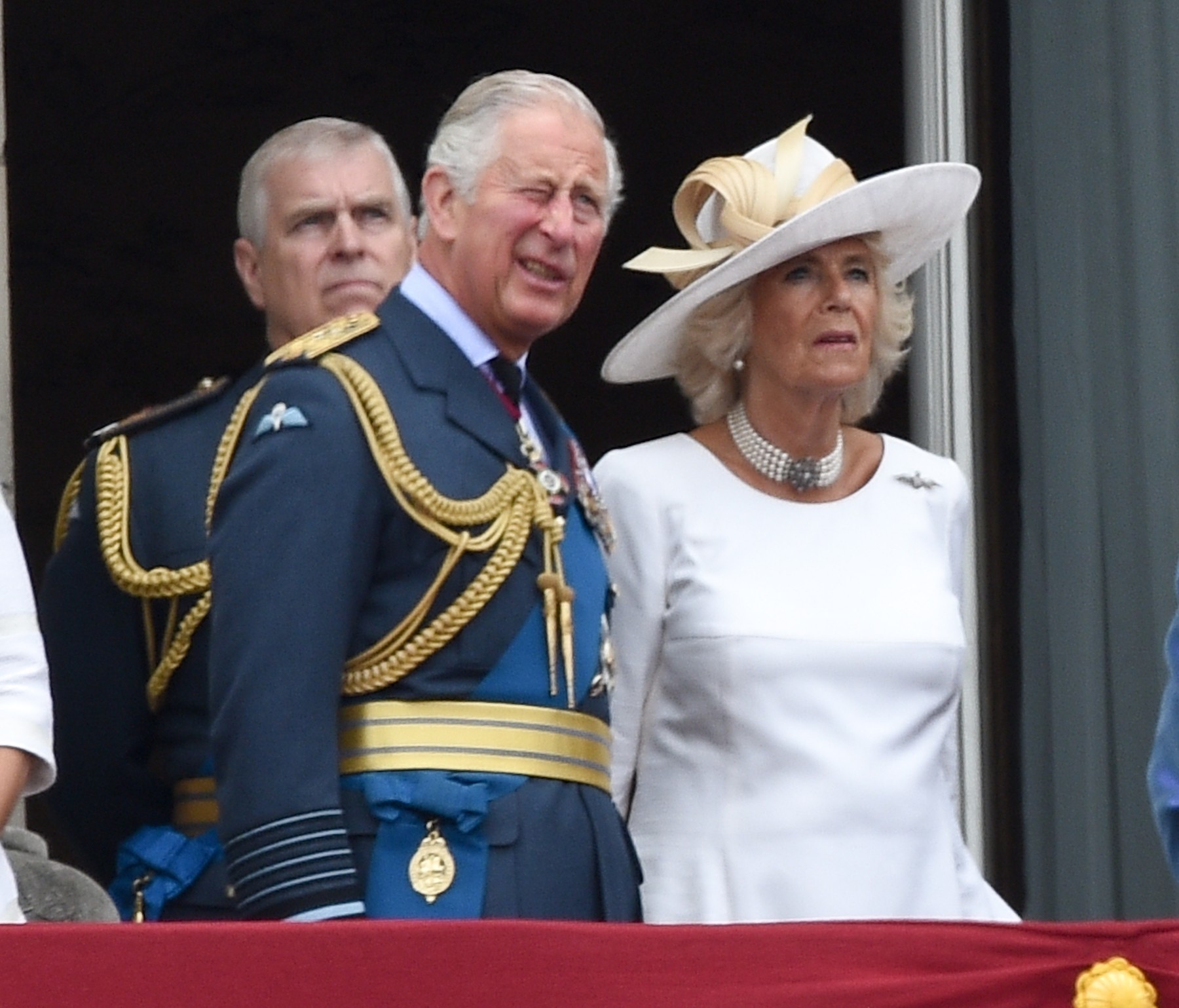 Britský princ Charles s manželkou. 