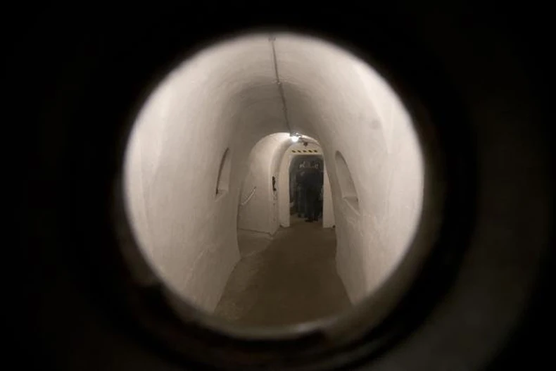 528718_musolinijev-bunker7-ap