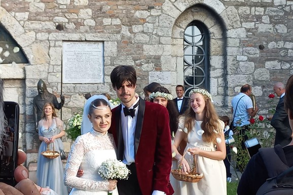 RAZVELA SE MINA SOVTIĆ Ćerka Anice Dobre prvi put progovorila o krahu braka: "Ne živimo zajedno već dve godine"