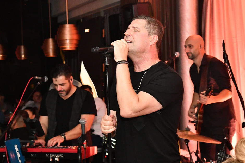 OK bend Le Petit Bistro Blue Center