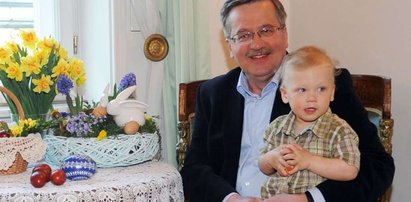 Exclusive! Komorowski w święta wcina szpekuchę!