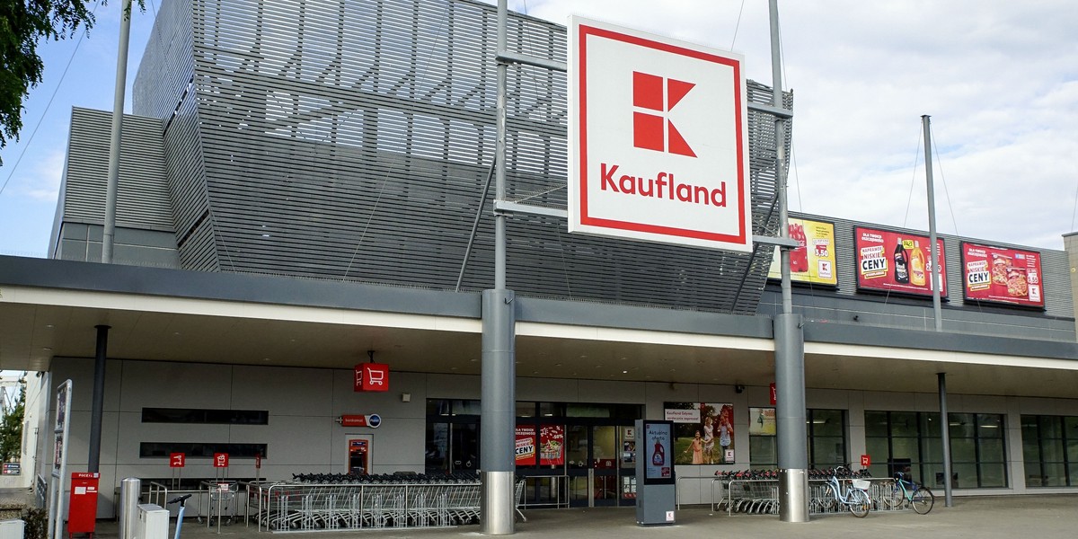 Kaufland wycofuje lampy owadobójcze. .