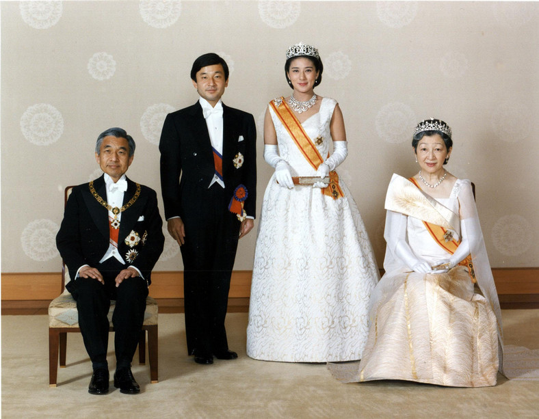 Cesarz Akihito, książę Naruhito, księżna Masako, cesarzowa Michiko (Tokio, 9 czerwca 1993 r.)