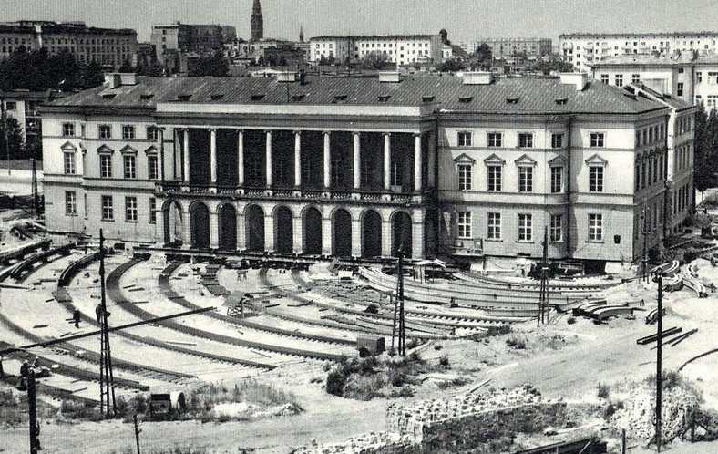 Pałac Lubomirskich na szynach, fot. fotopolska.eu
