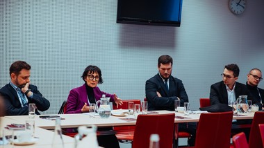 czysty przemysł, czysty zysk? jak europa i polska mogą wygrać transfor