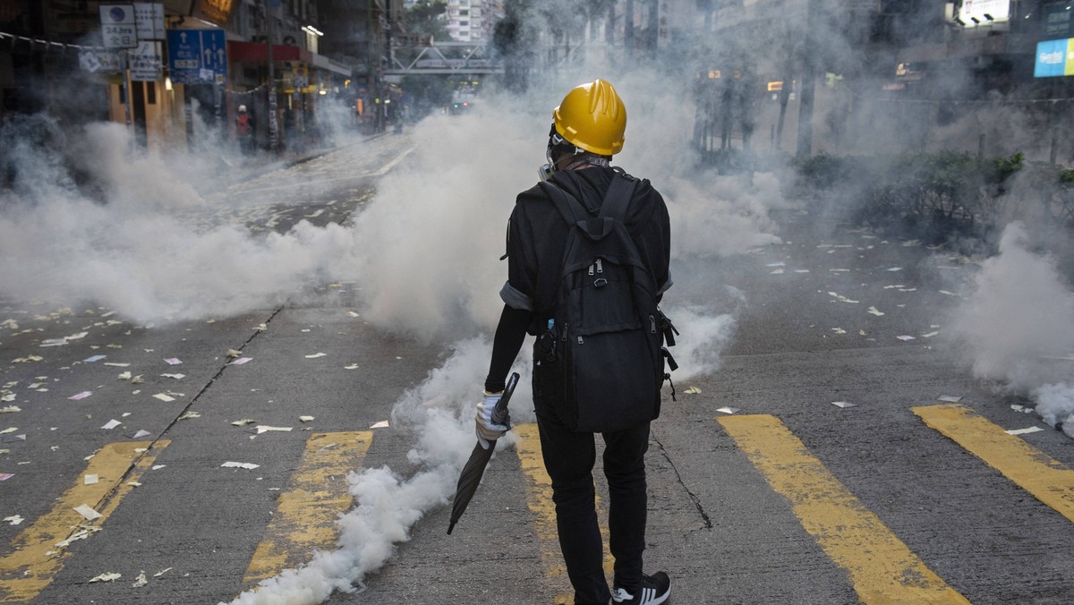 Protesty w Hongkongu. Dziennikarka postrzelona przez policję