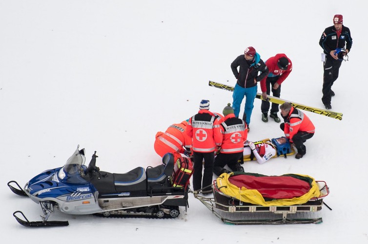 Gregor Schlierenzauer doznał urazu klatki piersiowej i ma stłuczone udo