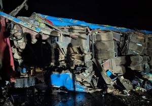Autobus pun đaka sleteo s puta u Ugandi