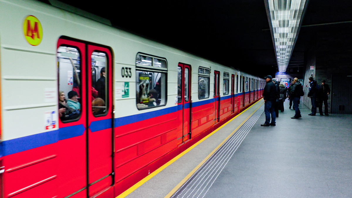 Metro już kursuje normalnie - poinformował rzecznik Warszawskiego Metra Krzysztof Malawko. W czwartek rano doszło do awarii na stacji Kabaty.
