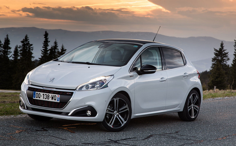 Peugeot 208 FL za 41,7 tys. zł