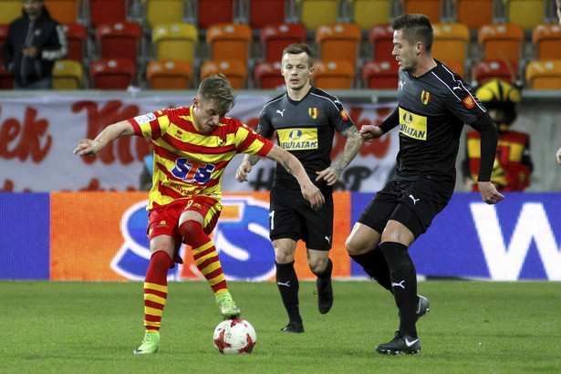 Ekstraklasa: Jagiellonia strąciła Koronę. Druga z rzędu wysoka porażka kielczan