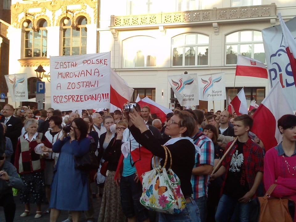 Tłumy w Krakowie domagały się dymisji rządu Tuska