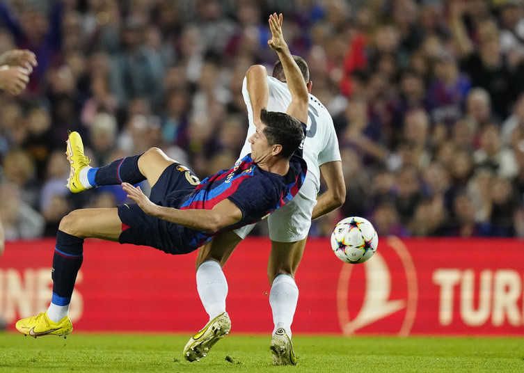 Lewandowski uratował Barcelonę. Emocje na Camp Nou sięgały zenitu
