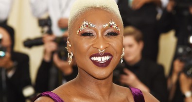 Ezeknél az ikonosztáz karmoknál félelmetesebb dolog nem volt a MET-gálán