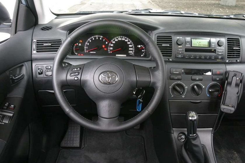 Toyota Corolla kontra Honda Civic