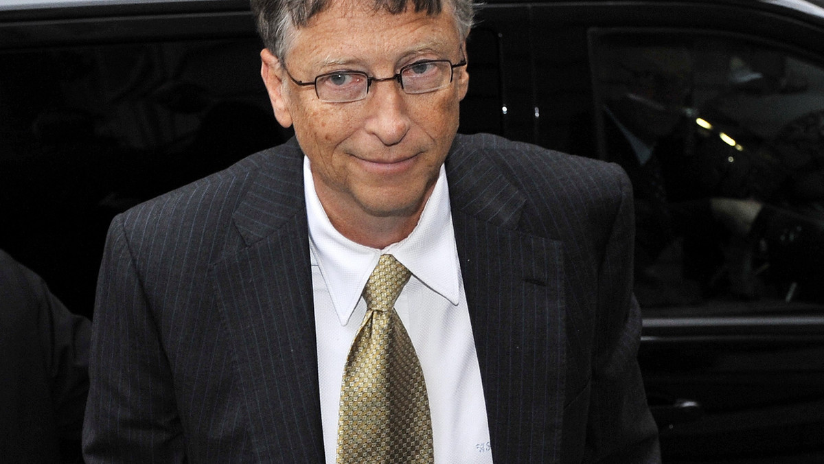 Prezes Microsoftu i filantrop Bill Gates obiecał dzisiaj kolejne 750 milionów dolarów borykającemu się z kłopotami Globalnemu Funduszowi do Walki z AIDS, Gruźlicą i Malarią i wezwał rządy do kontynuowania wsparcia dla tej ratującej życie organizacji.