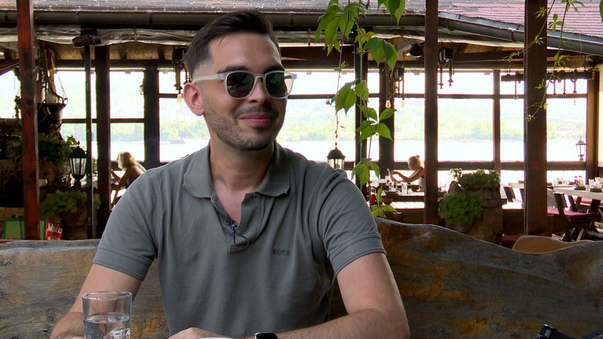 Bivši učesnik Elite raskrinkao Asmina: "Hteo je da uloži novac u mene, slao mi je poruke"