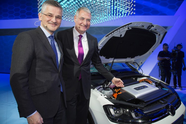 Volkswagen golf variant HyMotion