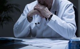 Prof. Sławek: Musimy iść na kompromis i zdecydować, komu skrócić listę badań diagnostycznych. Na SOR czekają kolejni [WYWIAD]