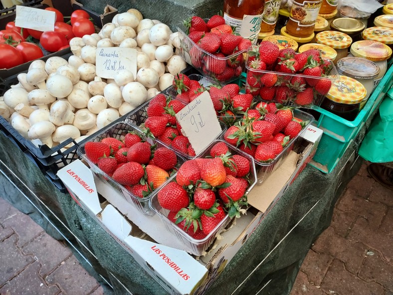 Sprzedawcy uciekają się do handlowych sztuczek rodem z marketów