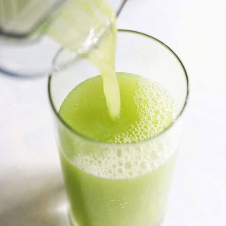 Detoxinista Ginger Celery Juice