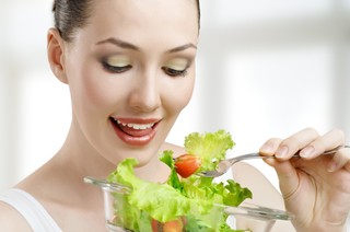 Kto długo je, wolniej tyje