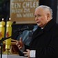 Jarosław Kaczyński przemawia w kościele w Starachowicach