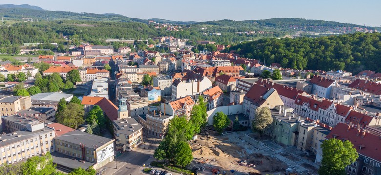 Liczba mieszkańców Polski spadła. Które miasta wyludniają się najszybciej? Nowe dane GUS