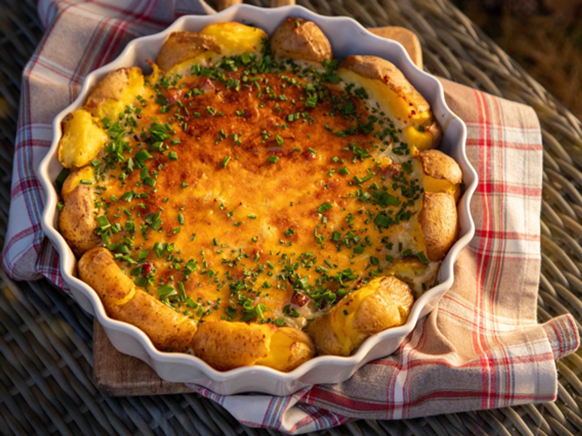 Tarta ziemniaczana z przepisu Ewy Wachowicz to dobra propozycja na grudniowy obiad