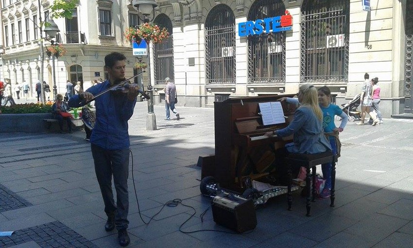 Zvuci klasične muzike širili su se Knez Mihailovom ulicom