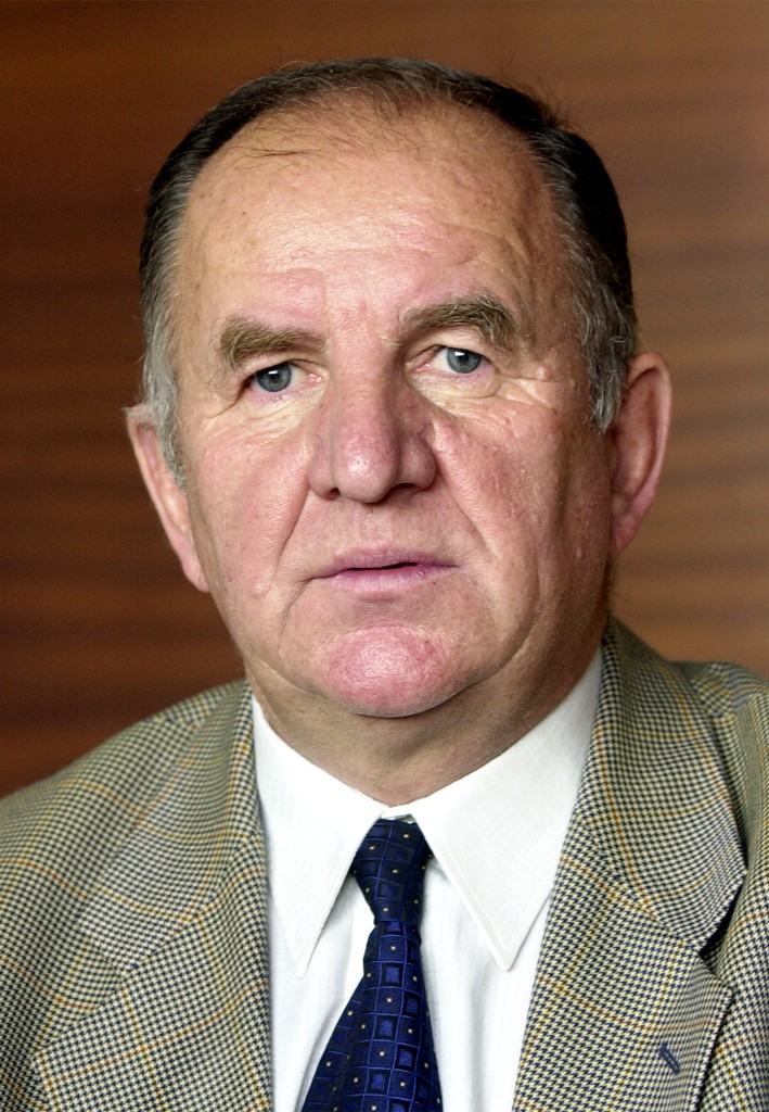 Zomrel prvý predseda BBSK Milan Marčok.