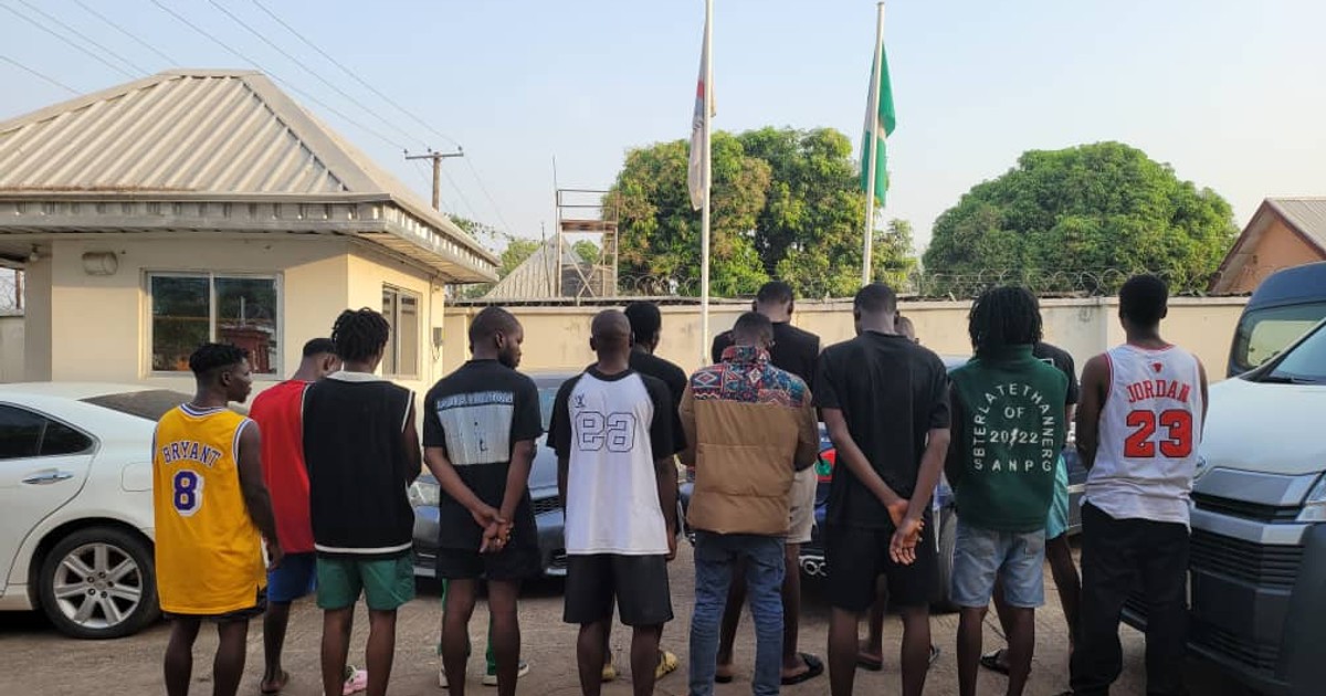 EFCC arrests 14 suspected internet fraudsters from Yahoo Academy in Benue - Vimarsana News