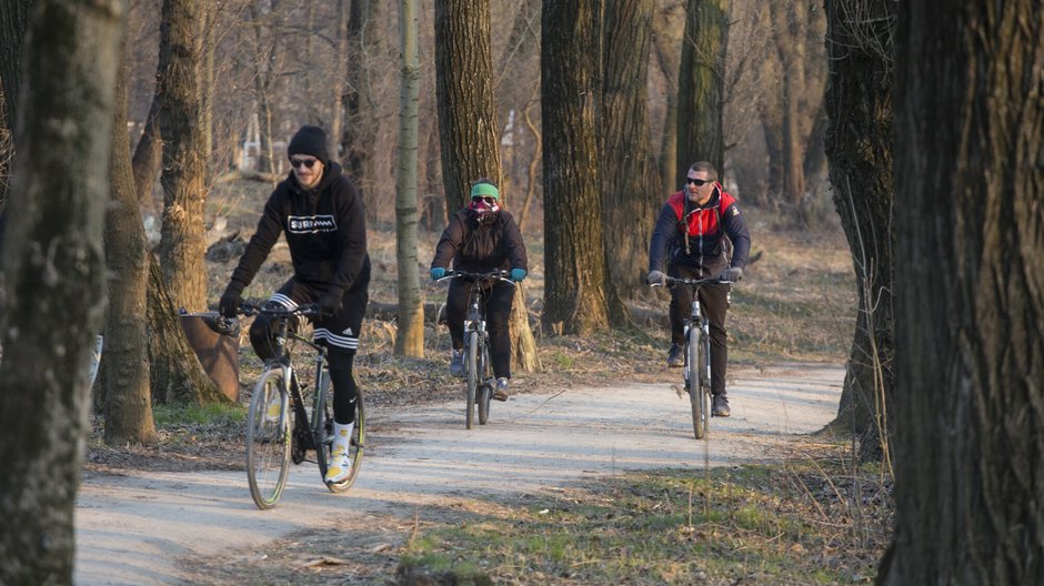 Naukowcy chcą zmiany sposobu walki z pandemią