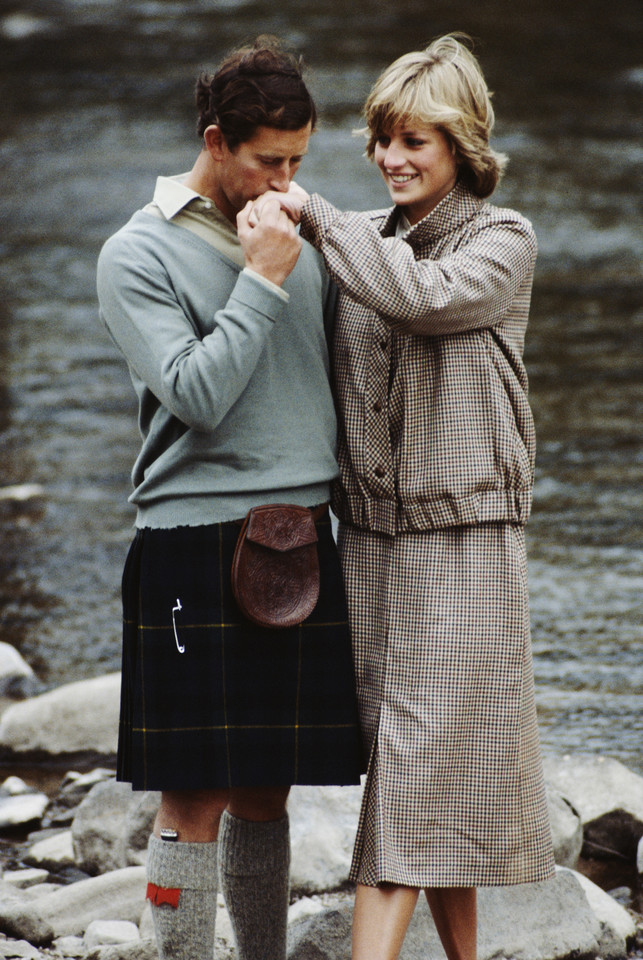 Księżna Diana i król Karol III podczas miesiąca miodowego w 1981 r. 