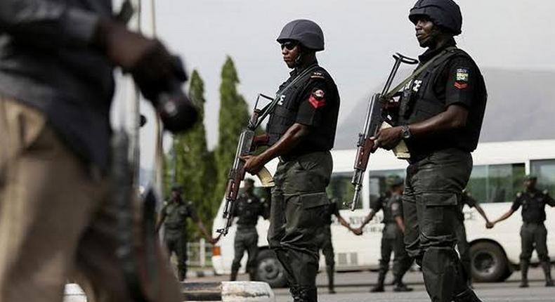 Policemen abduct teenagers in Lagos.