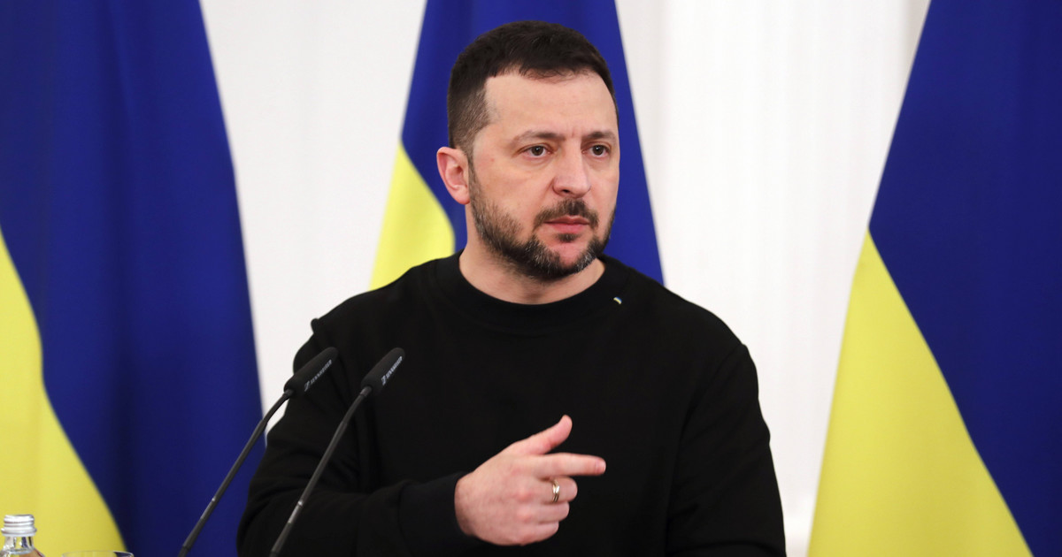 The conflict between the President of Ukraine Zelensky and Zalozhny.  There may be separation