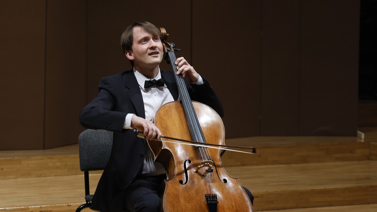 Poznati nemački violončelista Benedikt Klekner nastupio premijerno u ...