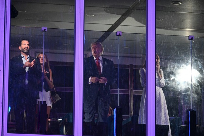 Donald Tramp mlađi sa ćerkom Kai, Donald i Melanija Tramp