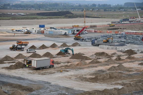 OD CENTRA GRADA DO EXPO KOMPLEKSA ZA 30 MINUTA Ovo će biti stajališta voza na novoj pruzi, tokom špica polasci će biti na svakih 15 minuta