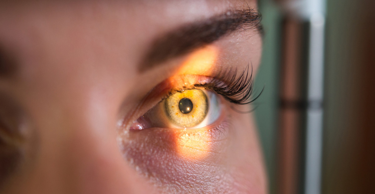 Prosty test wzroku przewidzi ryzyko zawału