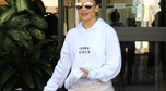 Jennifer Lopez w sportowym stroju na ulicach Beverly Hills