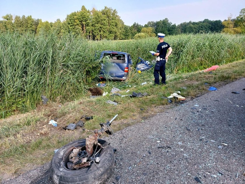 Pijana kobieta wjechała w busa. Miała 4 promile. 10 osób w szpitalu