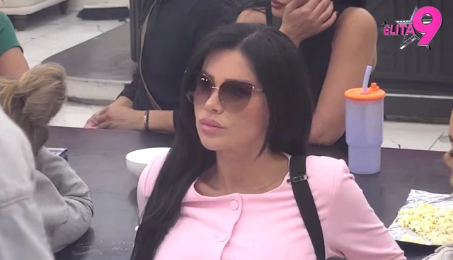 "TVOJA MAJKA JE BILA SA MOJIM OCEM!" Maja Marinković udarila na Staniju đonom, iznela NAJSTRAŠNIJE OPTUŽBE, starleta uzvratila: "On je klošar raspali"