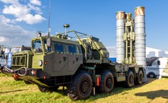 Rosyjskie ćwiczenia z pociskami S-400. 'Zakończyły się skutecznym porażeniem elektronicznym' [WIDEO]