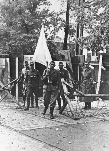 Powstanie Warszawskie na archiwalnej fotografii