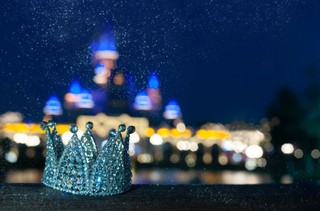 Królowie, którzy kształtowali historię. Od Karola II po reformatorów